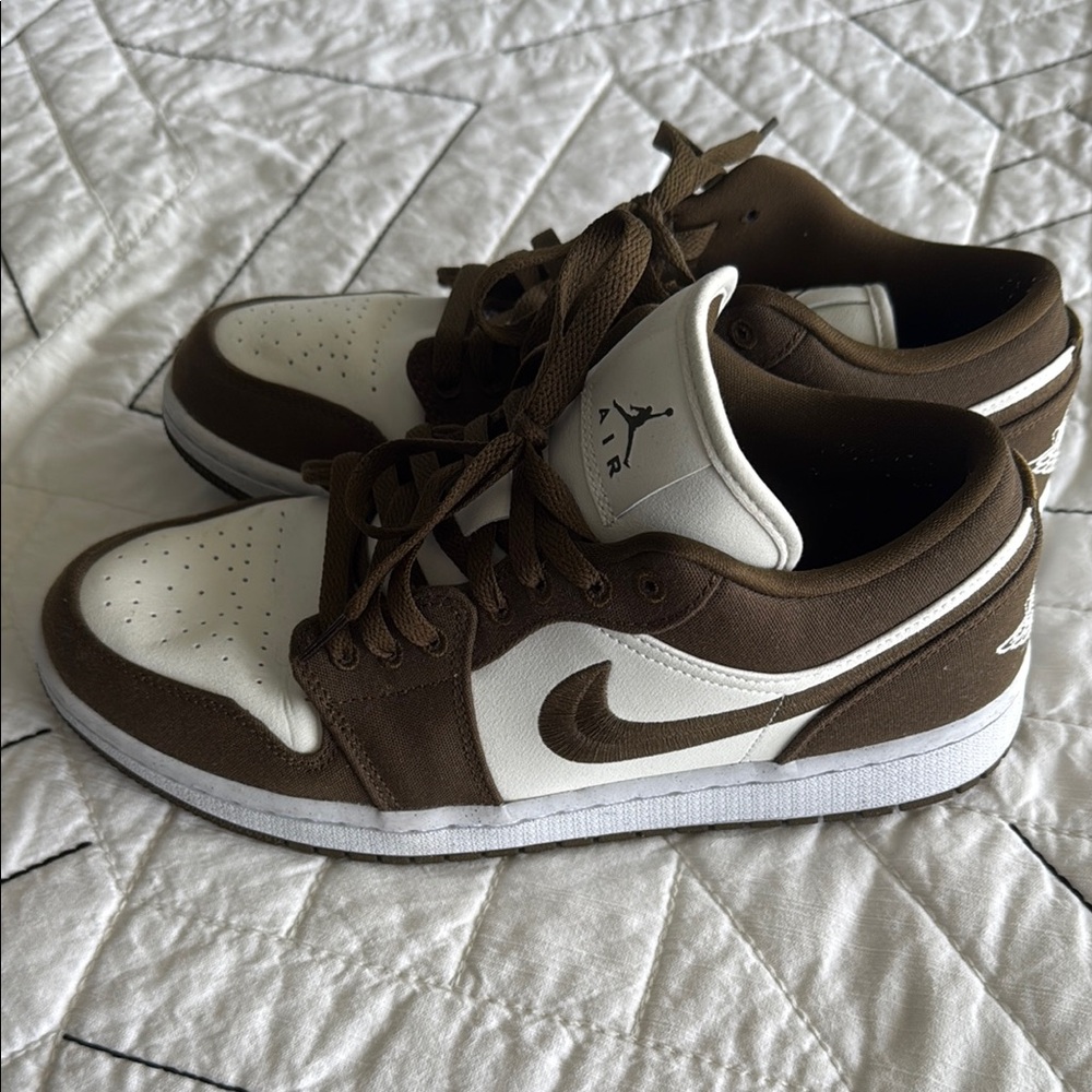 Nike Air Jordan 1s low Men's Brown and White Sneakers